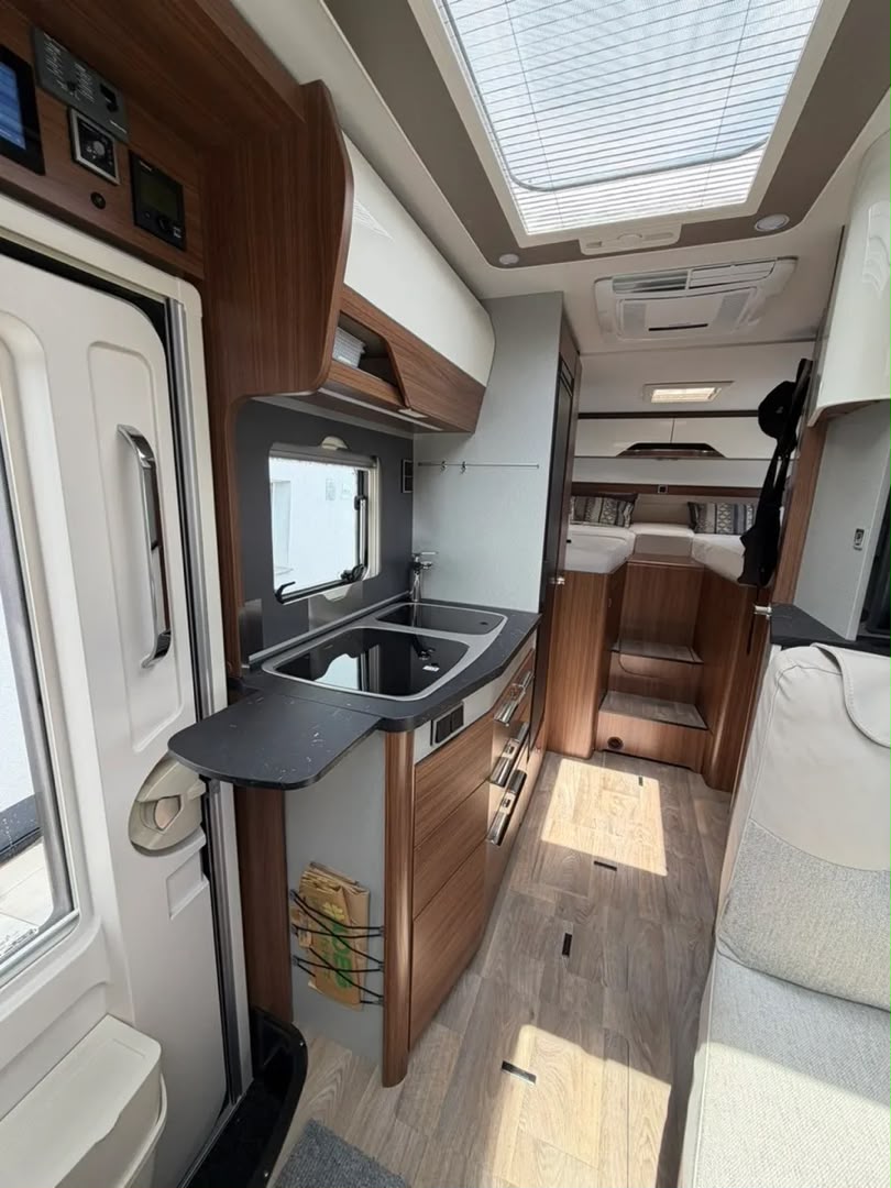 Mercedes-Benz Hymer Mercedes BMC T 580 — photo 9