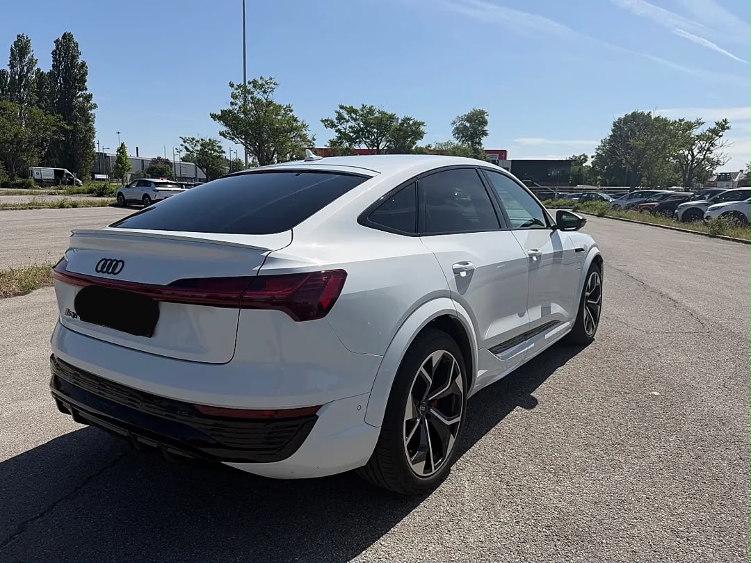 Audi Audi SQ8 Sportback e-tron quattro — photo 4