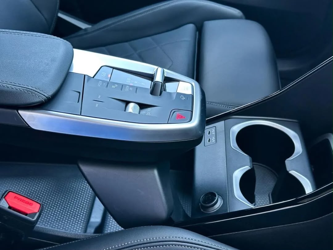 BMW BMW X2 sDrive18d — photo 7