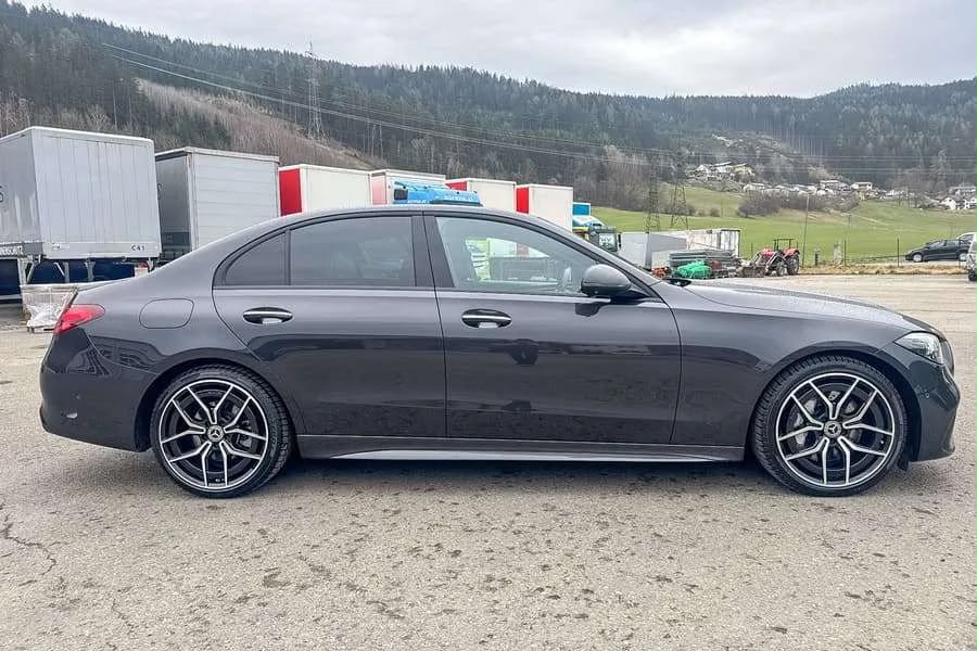 Mercedes-Benz MERCEDES-BENZ CLASSE C 220 D 4MATIC AMG LINE — photo 4