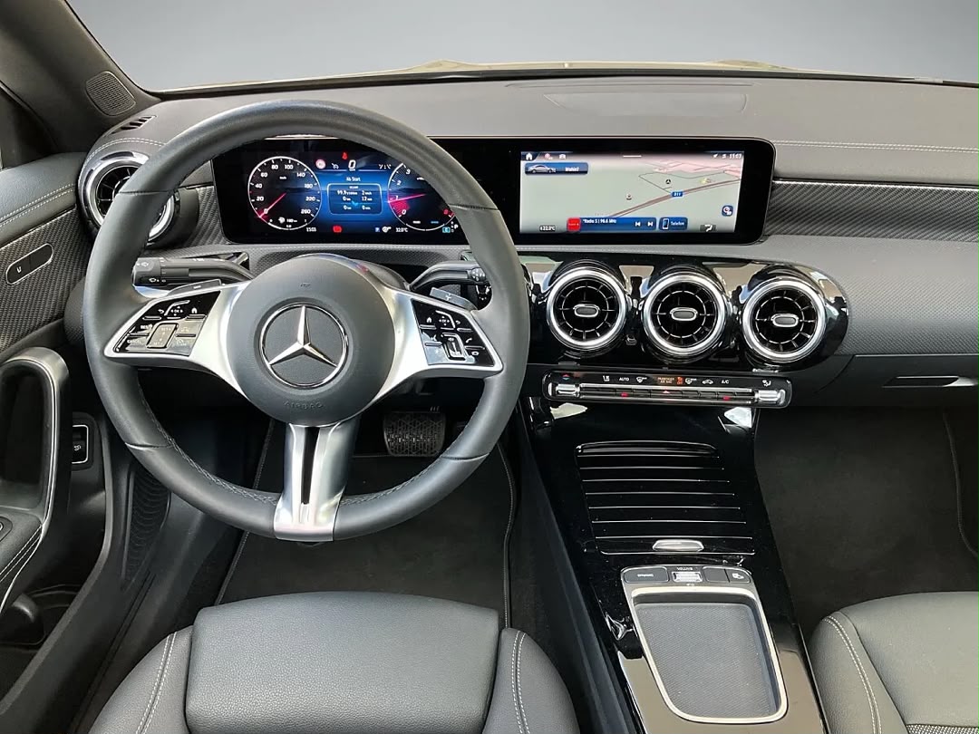 Mercedes-Benz MERCEDES-BENZ CLA 180 — photo 8
