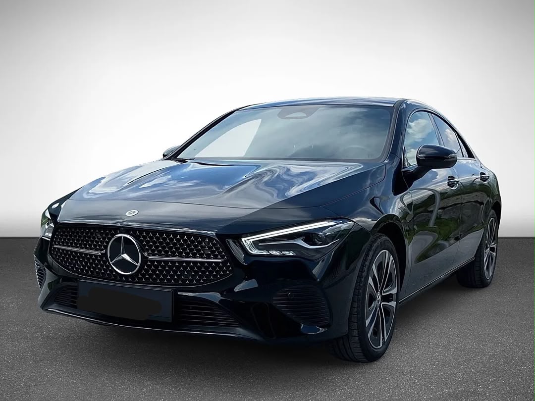 Mercedes-Benz MERCEDES-BENZ CLA 180 — photo 2