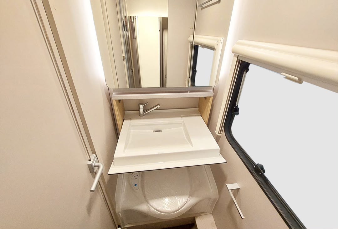 CARAVANE ADRIA ADORA 753 UK — photo 8