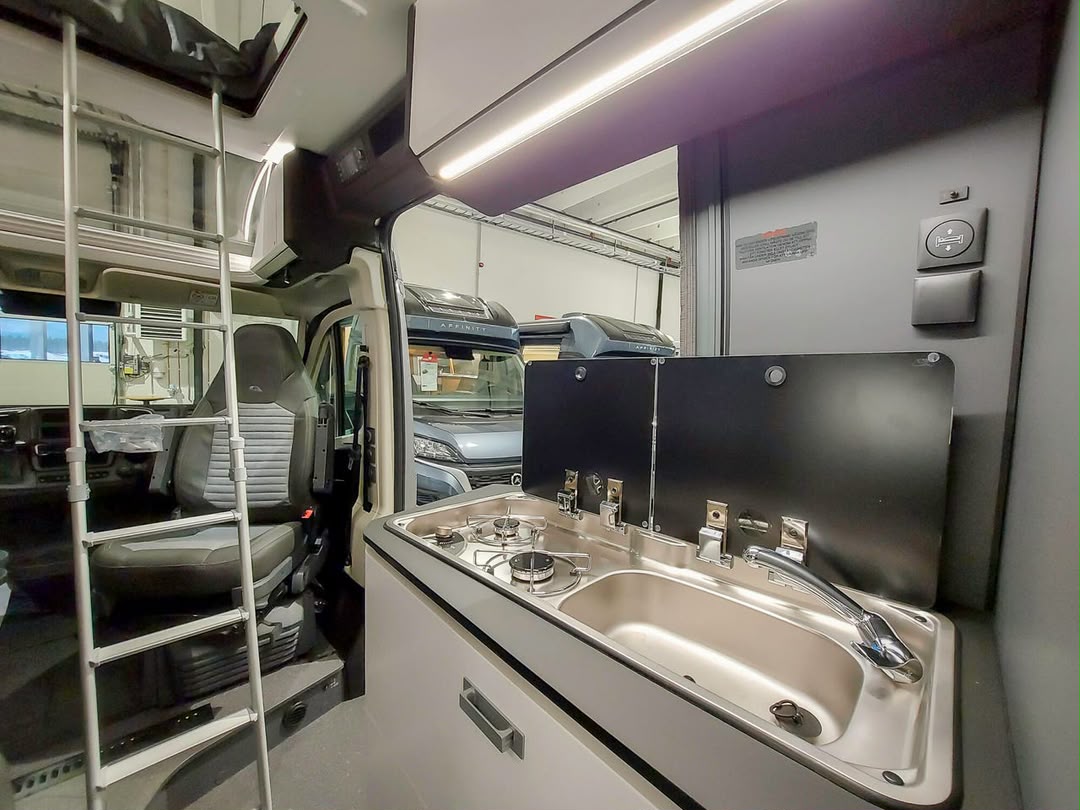 Fiat FIAT – Bybobil – Adria Twin Sports 640 SGX 2025 — photo 12