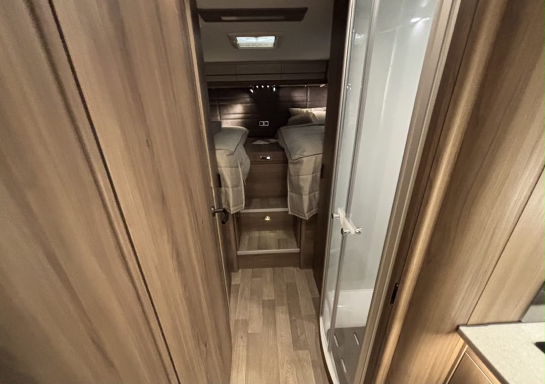 Mercedes-Benz MERCEDES-BENZ – Intégral – KABE TMI I810 R LGB — photo 20