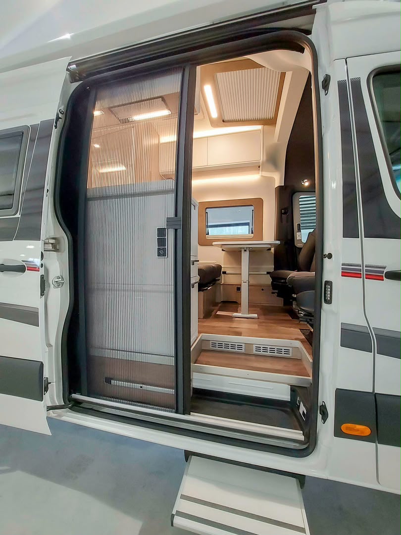 Mercedes-Benz MERCEDES-BENZ – Fourgon aménagé (Bybobil) – KABE TM CRV 690 LB — photo 6