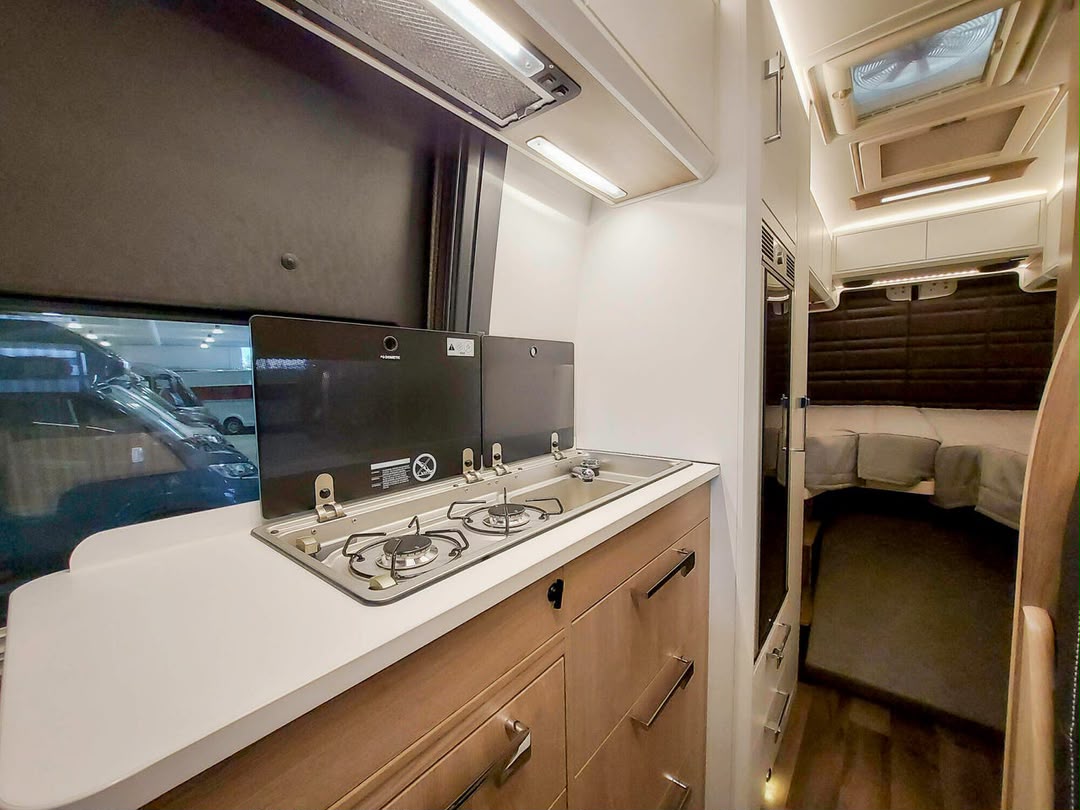 Mercedes-Benz MERCEDES-BENZ – Fourgon aménagé (Bybobil) – KABE TM CRV 690 LB — photo 5