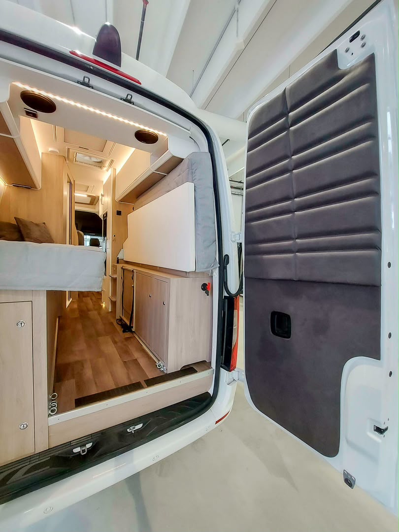 Mercedes-Benz MERCEDES-BENZ – Fourgon aménagé (Bybobil) – KABE TM CRV 690 LB — photo 13
