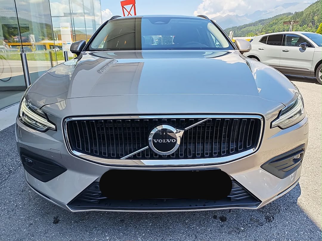 VOLVO Volvo V60 B4 (P) Core Geartronic Kombi / Family Van — vue principale