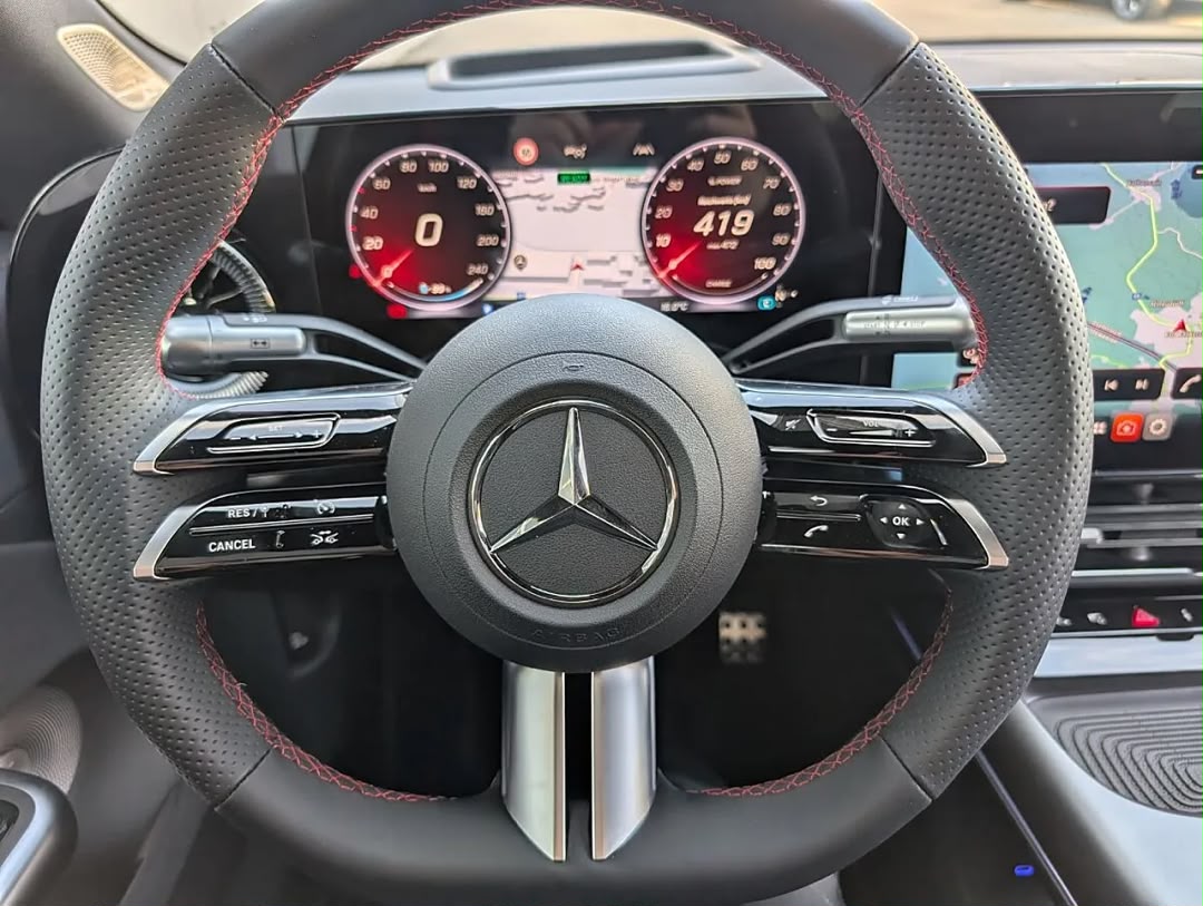 Mercedes-Benz Mercedes-Benz CLA 350 4MATIC avec EQ Technologie KeyGo SHZ AMG — photo 14