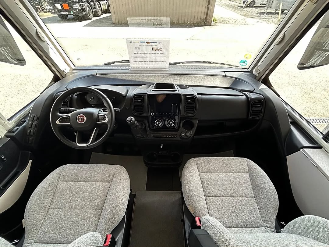 Hymer Exsis I 580 Pure mit Einzelbetten — photo 12