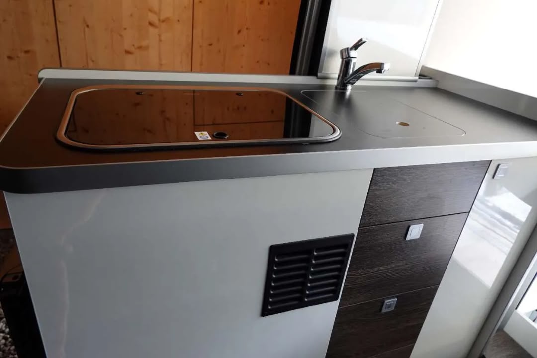 Westfalia Columbus 540D mit Aufstelldach — photo 18