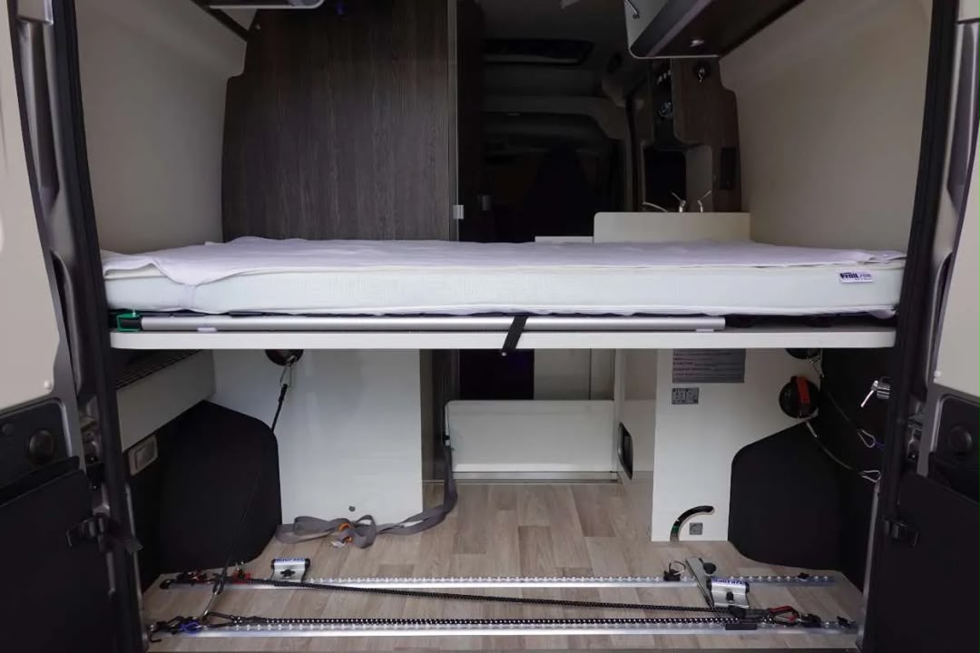 Westfalia Columbus 540D mit Aufstelldach — photo 10