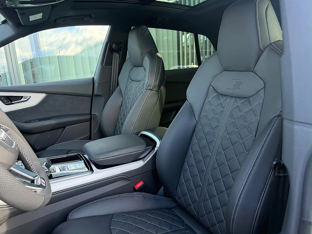 Audi Audi Q8 55 TFSI e PHEV quattro — photo 10
