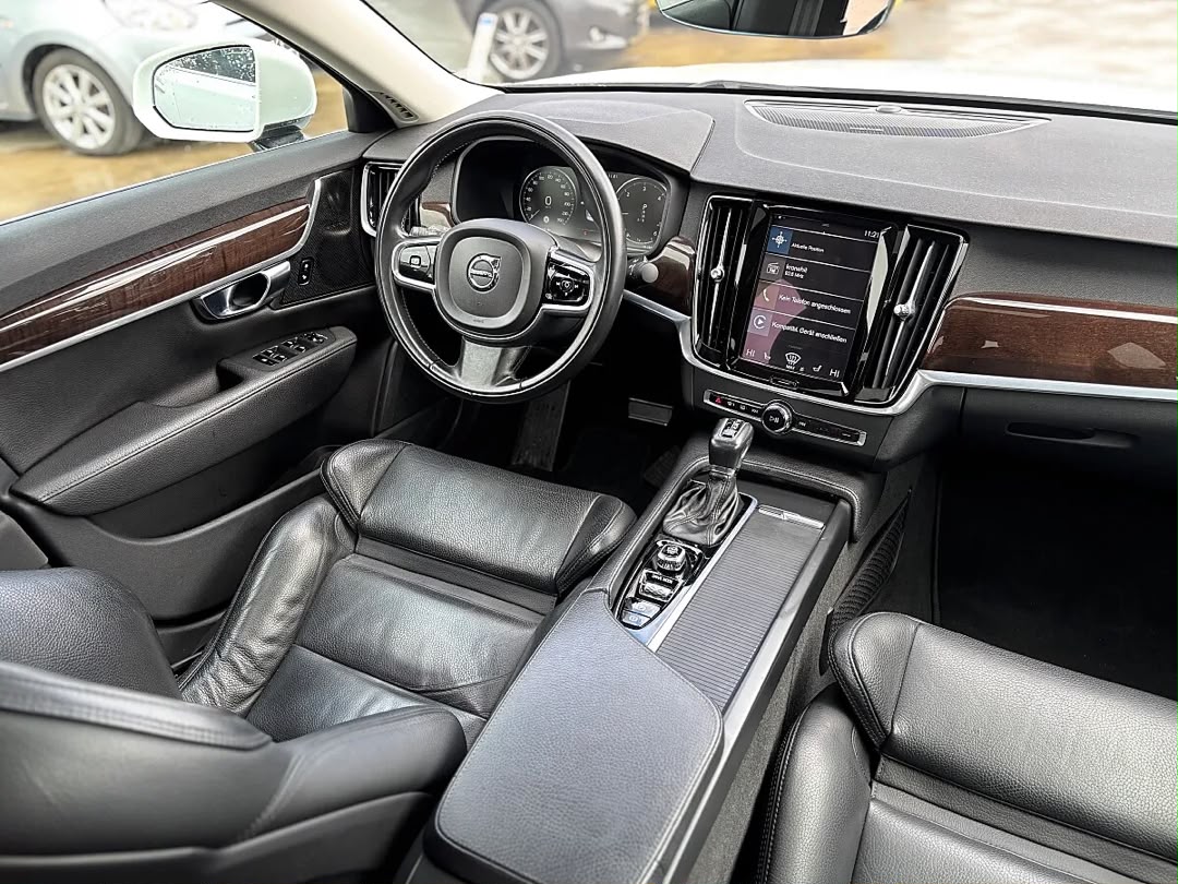 VOLVO Volvo S90 D5 Momentum Pro AWD — photo 11
