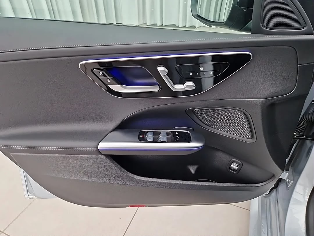 Mercedes-Benz Mercedes-Benz C 300 de avec Technologie EQ Hybrid — photo 18